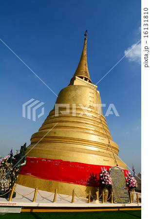Golden stupa at Golden Mount in Bangkok Golden stupa at Golden Mount in Bangkok 16131810