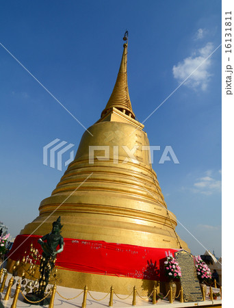 Golden stupa at Golden Mount in Bangkok Golden stupa at Golden Mount in Bangkok 16131811