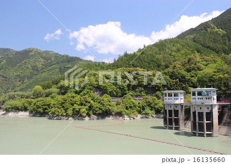 佐久間ダムの佐久間湖 佐久間ダムの佐久間湖 16135660