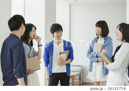 大学生 16135758