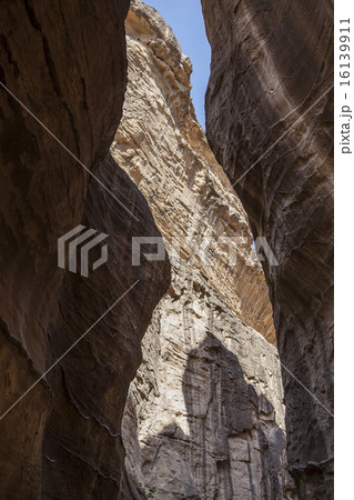 The city of Petra in Jordan 16139911