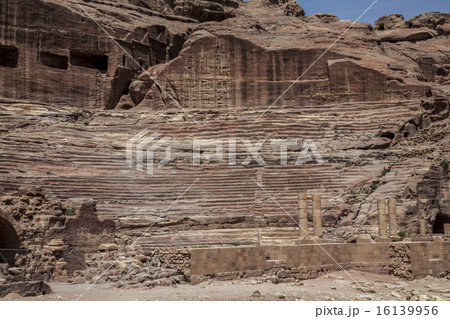 The city of Petra in Jordan 16139956