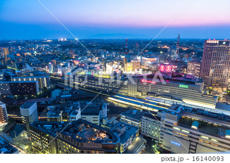 横浜駅周辺 トワイライト夜景 の写真素材