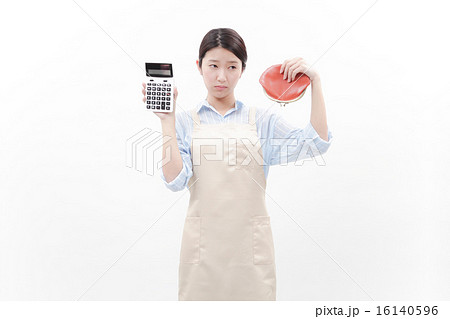 がま口財布を持つ女性 16140596