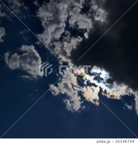 Sun hidden behind the clouds 16146784