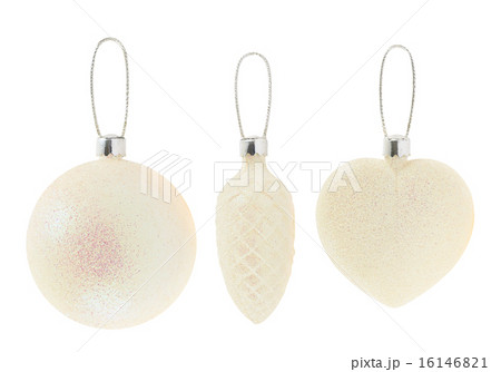 White christmas decoration balls isolated White christmas decoration balls isolated 16146821