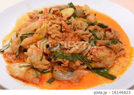 おいしい豚キムチ炒め おいしい豚キムチ炒め 16146823