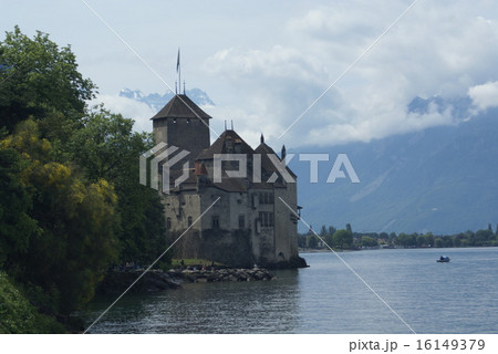 スイス,モントルー　レマン湖　シヨン城　アルプス 16149379