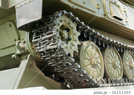 caterpillar track close up caterpillar track close up 16151303