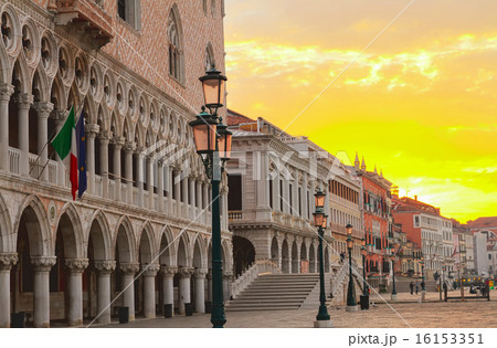 Doge palace, Venice, Italy 16153351