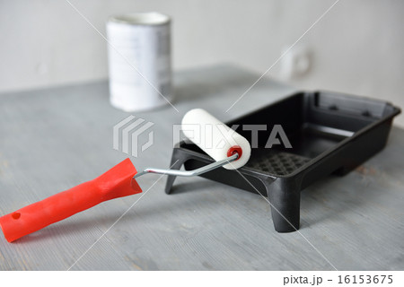 Paint roller on a tray Paint roller on a tray 16153675