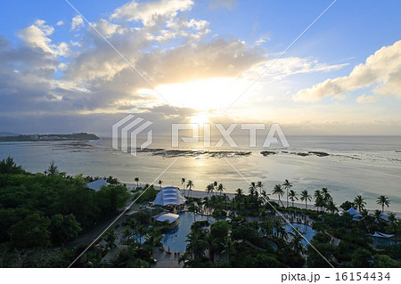 きれいなグアムの夕景 16154434