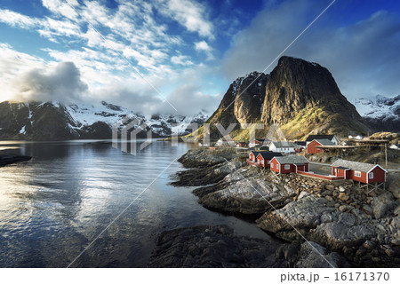 Fishing hut- Reine, Lofoten islands, Norway Fishing hut- Reine, Lofoten islands, Norway 16171370