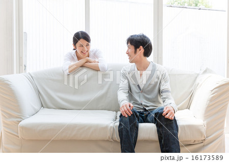 新婚夫婦　ライフスタイルイメージ 16173589