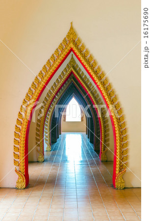Passageway in the temple, Beautiful temple walkway Passageway in the temple, Beautiful temple walkway 16175690