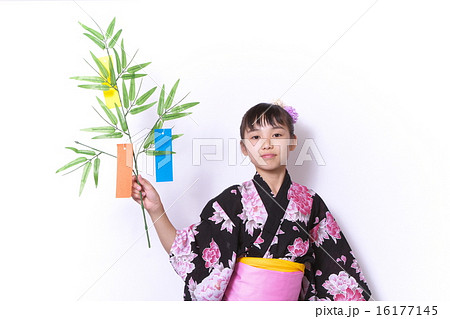 浴衣の若い女性 浴衣の若い女性 16177145