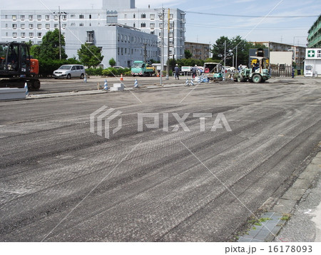 駐車場舗装の切削が完了しました 16178093