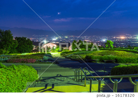 山梨県・新日本三大夜景【笛吹川フルーツ公園から望む夜景】 山梨県・新日本三大夜景【笛吹川フルーツ公園から望む夜景】 16178320