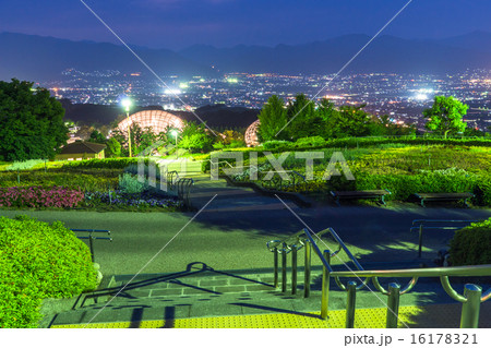 山梨県・新日本三大夜景【笛吹川フルーツ公園から望む夜景】 16178321