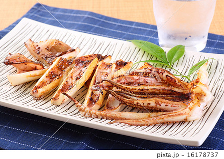 イカ焼きと焼酎 16178737