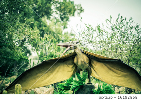 ancient extinct dinosaur 16192868