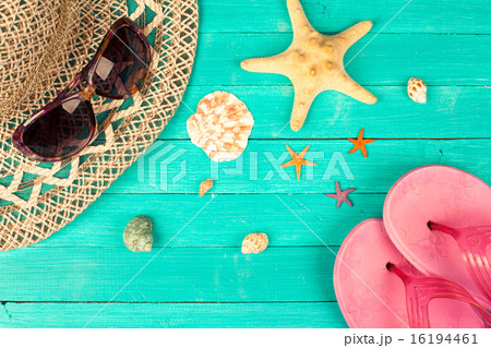 Summer accessories and shells 16194461