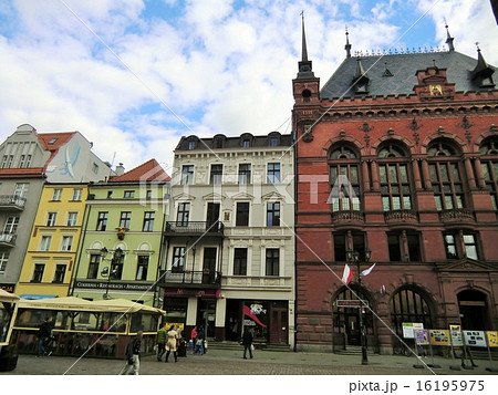 ポーランド　トルン　町並み 16195975