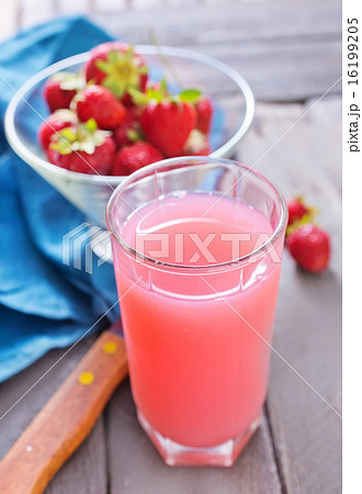 strawberry juice strawberry juice 16199205