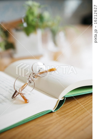 読書イメージ 16212627