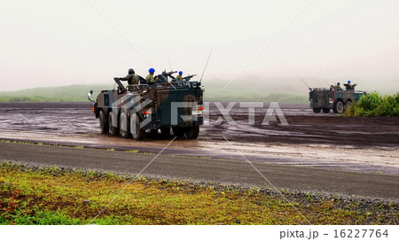 クーガー 96式装輪装甲車 96WAPC 兵員輸送車 2014年 富士総合火力演習 クーガー 96式装輪装甲車 96WAPC 兵員輸送車 2014年 富士総合火力演習 16227764