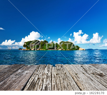 Beautiful tropical island Beautiful tropical island 16228170