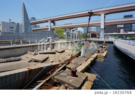 阪神淡路大震災の記憶を残す「神戸港震災メモリアルパーク」 16230768