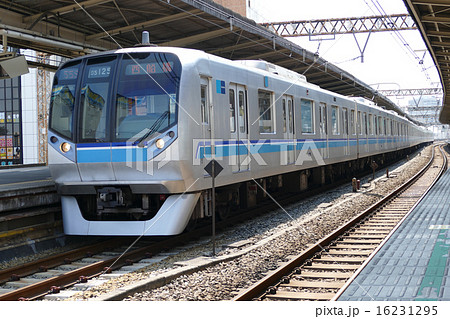 東京地下鉄東西線 05n系 阿佐ヶ谷駅の写真素材