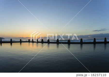 Dawn Waters Ocean Pool 16237110