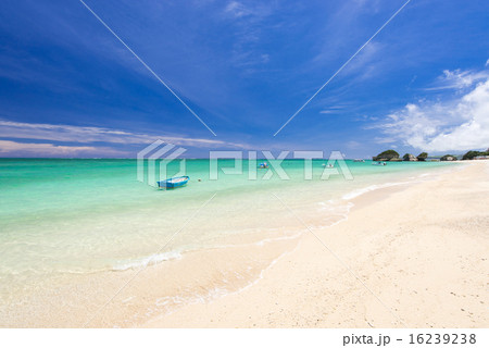 沖縄のビーチ・みーばるビーチ 16239238