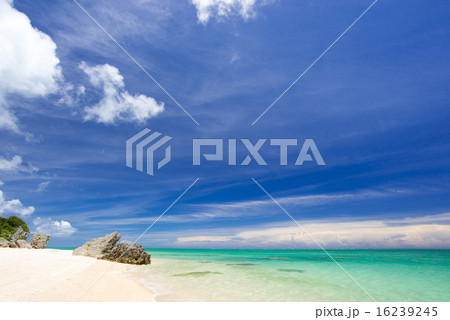 沖縄のビーチ・みーばるビーチ 16239245