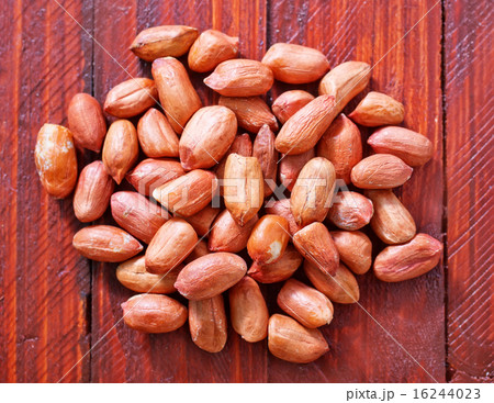 peanuts 16244023