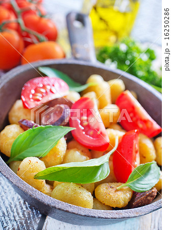 fried gnocchi fried gnocchi 16250286