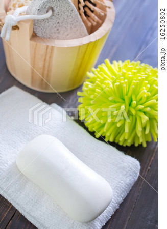 objects for bath 16250802