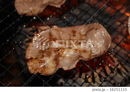 焼き肉のタン 16251133