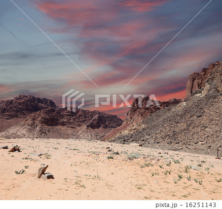 Mountains of Wadi Rum Desert in southern Jordan 16251143