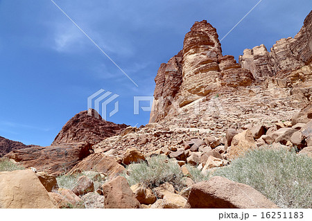 Mountains of Wadi Rum Desert in southern Jordan Mountains of Wadi Rum Desert in southern Jordan 16251183
