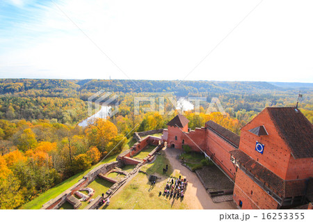 トゥライダ城（ラトビア・スィグルダ） 16253355