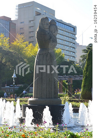 水の守護神像 山下公園 横浜市中区 の写真素材