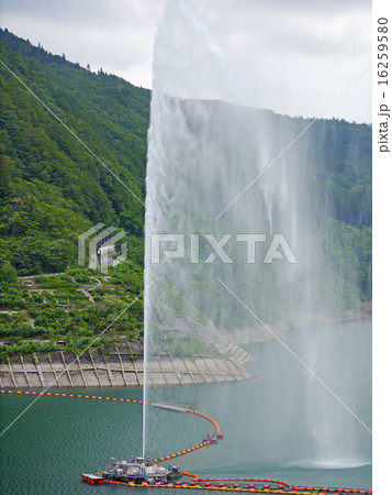 月山湖大噴水 山形 月山湖大噴水 山形 16259580