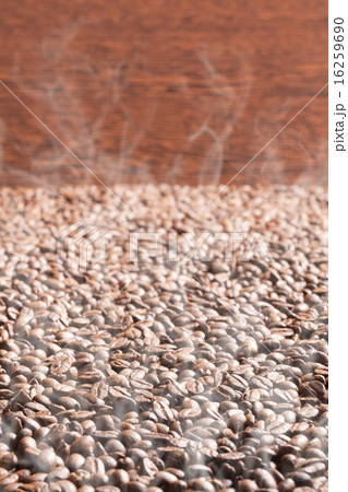 roasted coffee beans roasted coffee beans 16259690
