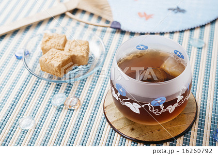 麦茶とわらびもち 16260792