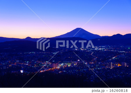 富士山と秦野の夜景 富士山と秦野の夜景 16260818