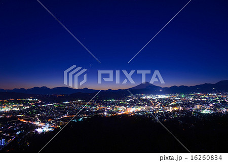 富士山と秦野の夜景 16260834