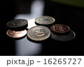 数枚のコイン 16265727